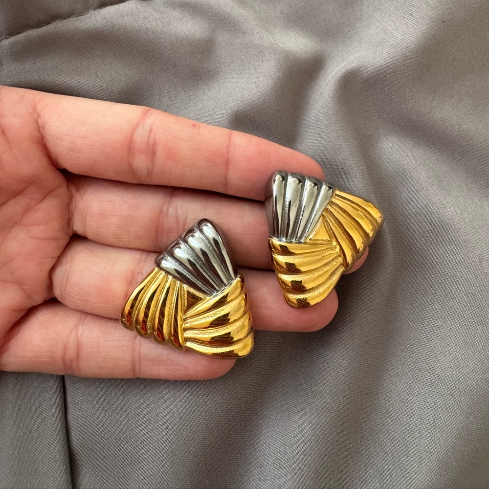 New earrings same YSL